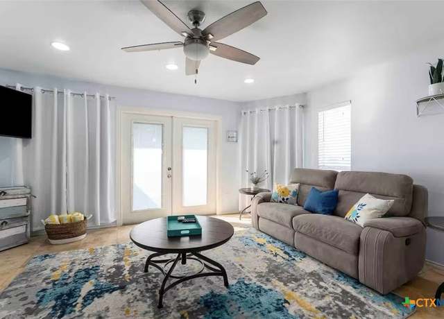 Property at 730 E Mather St, New Braunfels, TX 78130, 2 beds, 2 baths