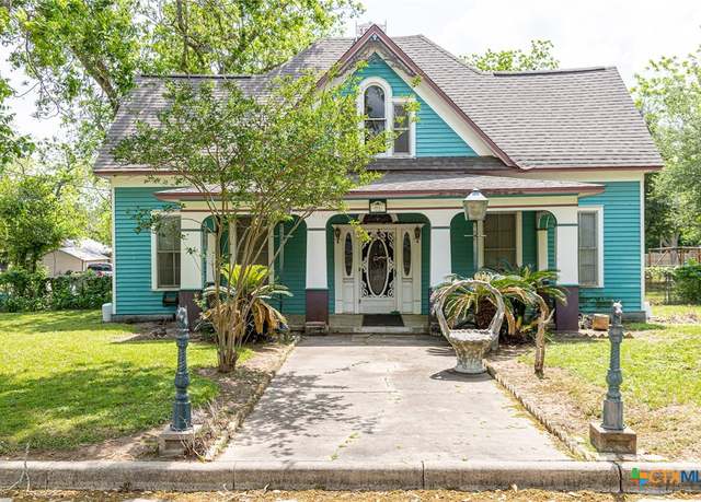 Property at 204 Avenue F, Shiner, TX 77984, 5 beds, 2.5 baths