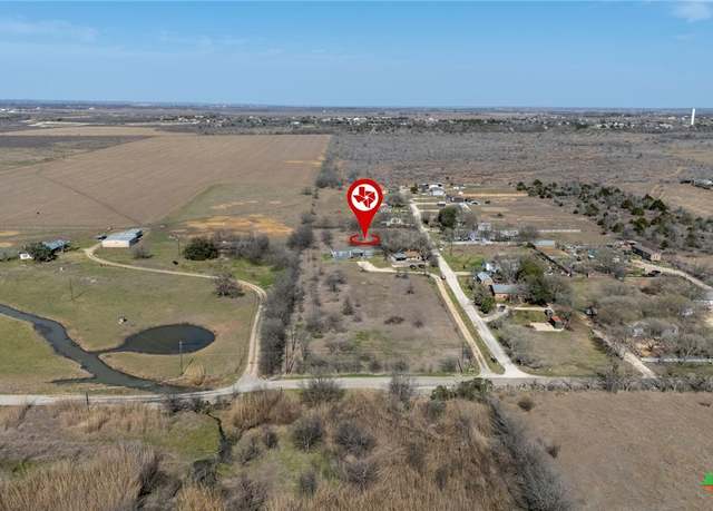 Property at 498 William Pettus Rd, Maxwell, TX 78656, 3 beds, 2 baths