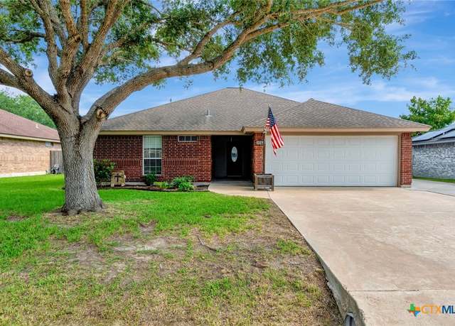 Property at 206 Sparrow Ln, Victoria, TX 77905, 3 beds, 2 baths