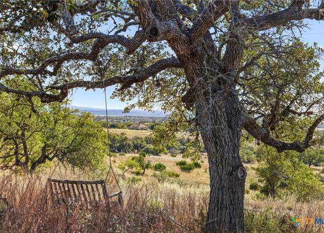 Property at 2024 Summit Ridge Trl, Johnson City, TX 78636