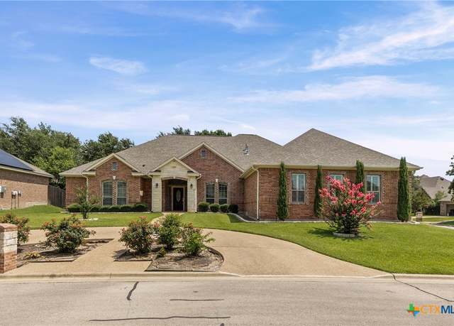 Property at 2206 Pheasant Run Ln, Temple, TX 76502, 4 beds, 3 baths