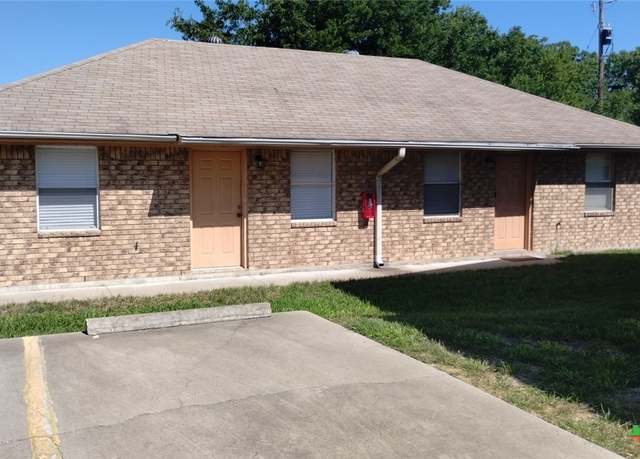 Property at 204 W Avenue F, Copperas Cove, TX 76522, 4 beds, 2 baths