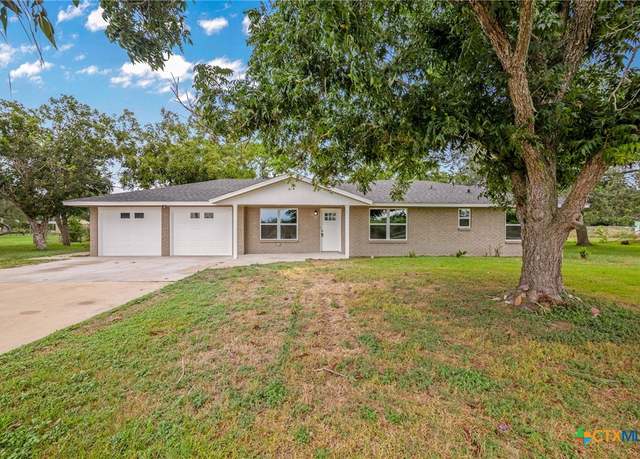 Property at 408 E King Rd, Bloomington, TX 77951, 4 beds, 2 baths