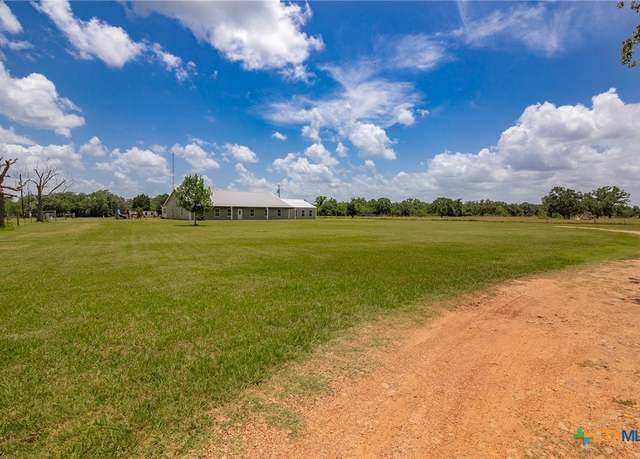 Property at 9795 Fm 622, Goliad, TX 77963, 4 beds, 4.5 baths