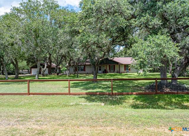 Property at 188 Cavalry Rd, Victoria, TX 77905, 3 beds, 2 baths