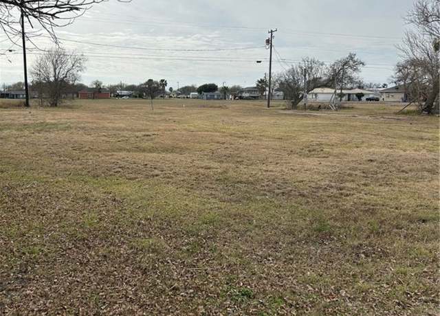 Property at 508 W Dallas Ave, Seadrift, TX 77983