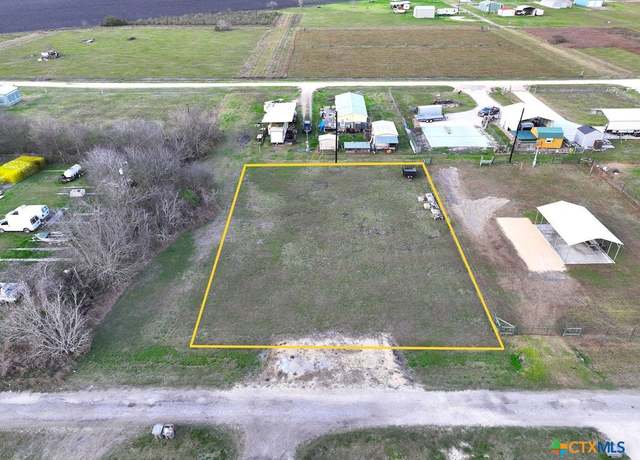 Property at 1110-1112 W Toledo, Seadrift, TX 77983