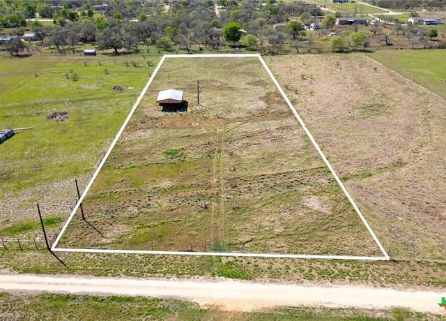 Property at 237 N County Road 240, Gonzales, TX 78629