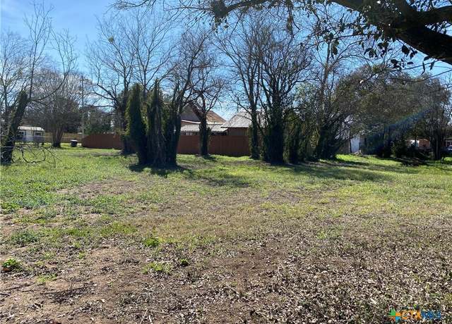Property at TBD N Goodrich St, Seguin, TX 78155, 3 beds, 2 baths