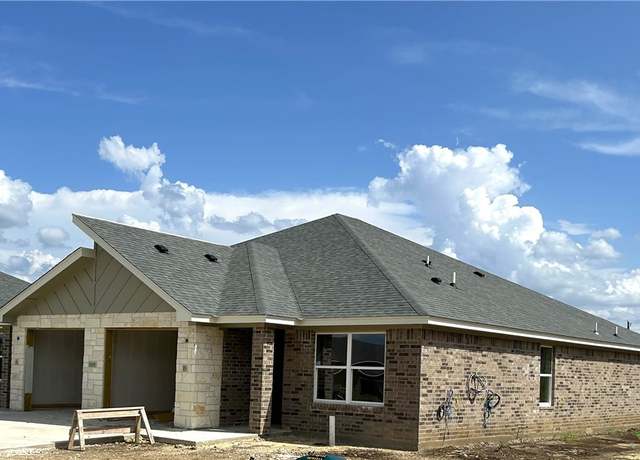 Property at 1616 Pima Trl, Harker Heights, TX 76548, 6 beds, 4 baths
