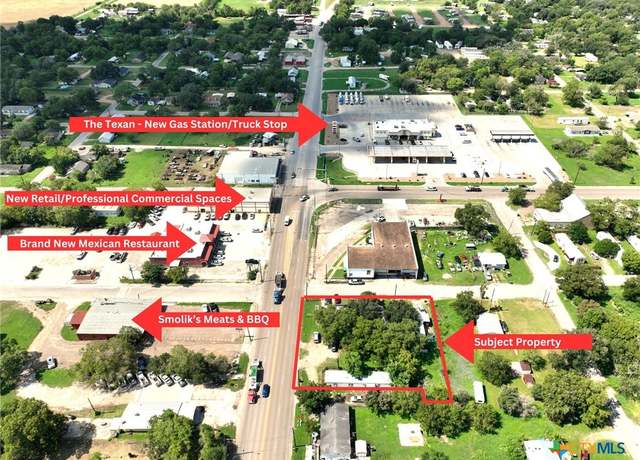 Property at 522 S Esplanade St, Cuero, TX 77954