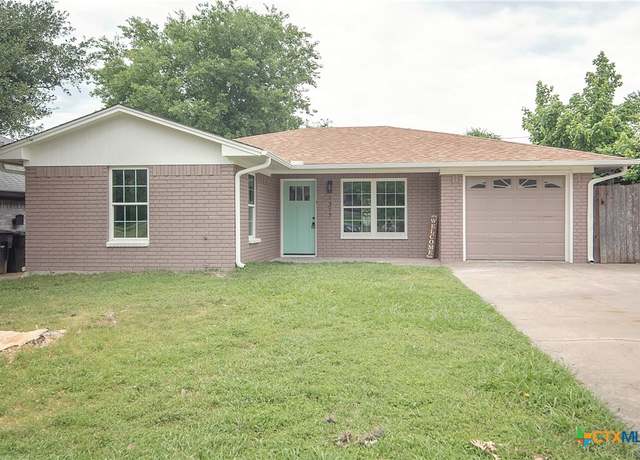 Property at 1317 N 10th St, Temple, TX 76501, 3 beds, 2 baths