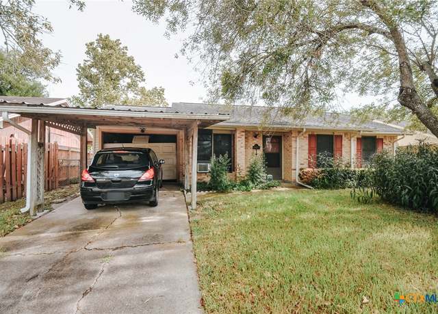 Property at 3403 Gayle St, Victoria, TX 77901, 3 beds, 1.5 baths
