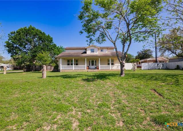 Property at 344 W High St, Goliad, TX 77963, 3 beds, 2.5 baths