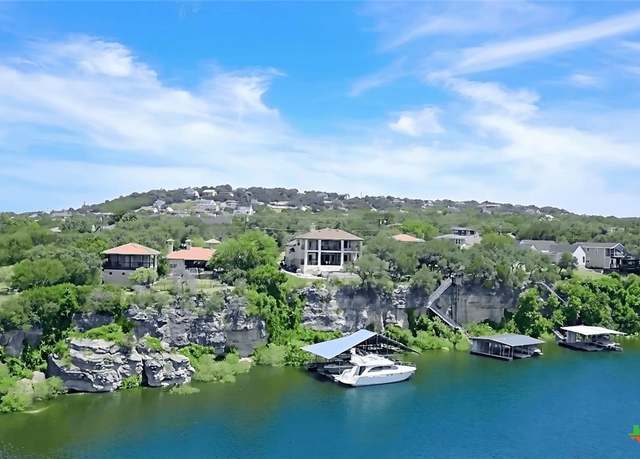 Property at 22000 Briarcliff Dr, Spicewood, TX 78669, 4 beds, 2.5 baths