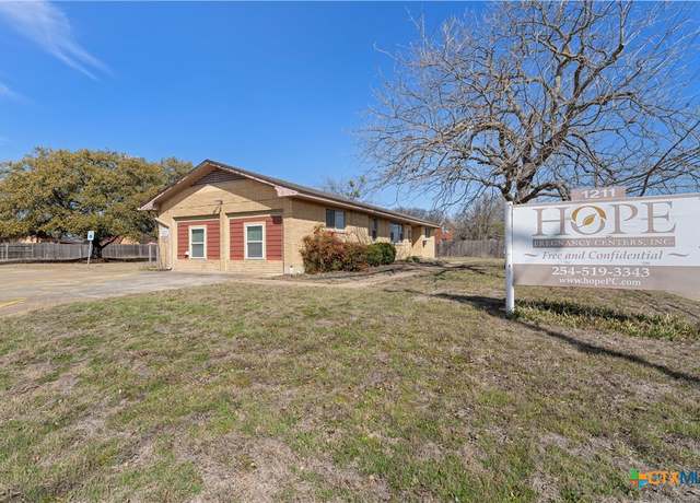 Property at 1211 Florence Rd, Killeen, TX 76541, 5 beds, 1 bath