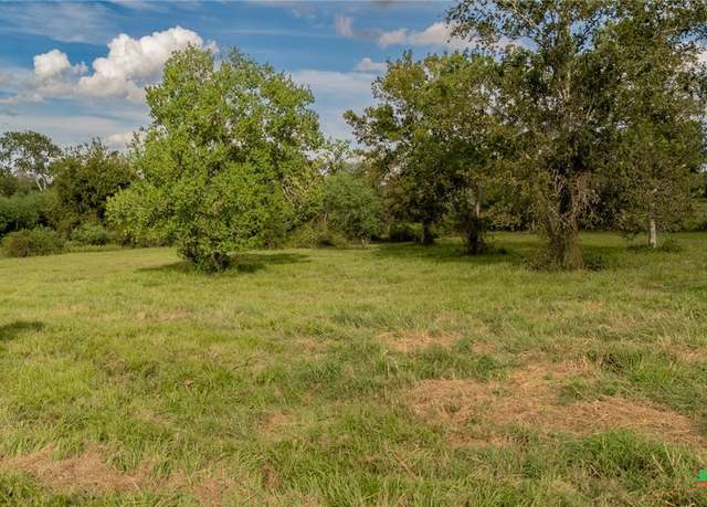 Property at 73 Texan Ln, Victoria, TX 77905