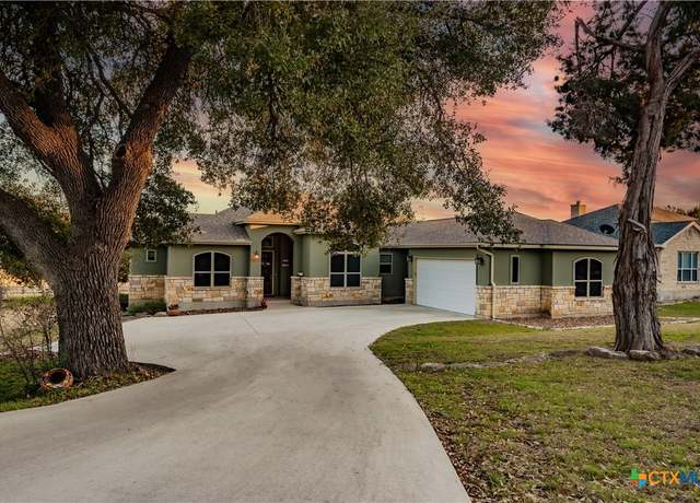 Property at 556 Shayla Ln, Canyon Lake, TX 78133, 3 beds, 2.5 baths