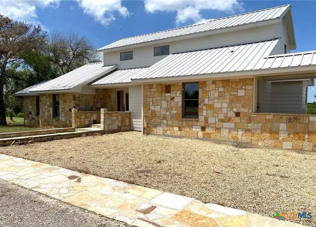 Property at 525 Teague Dr, Moody, TX 76557, 4 beds, 3.5 baths