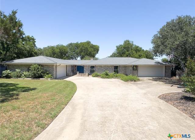Property at 105 Oakmont Ct, Harker Heights, TX 76548, 4 beds, 4.5 baths