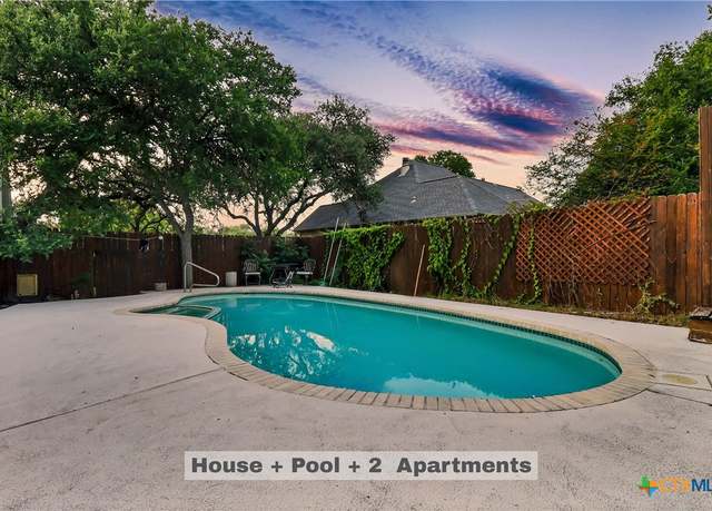 Property at 122 W Sierra Cir, San Marcos, TX 78666, 5 beds, 5.5 baths