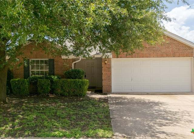 Property at 2810 Scottsdale Dr, Killeen, TX 76543, 3 beds, 2 baths