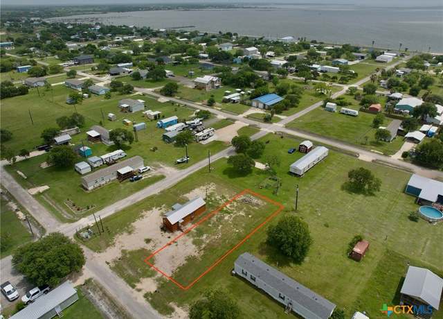 Property at 1103 W Houston Ave, Seadrift, TX 77983