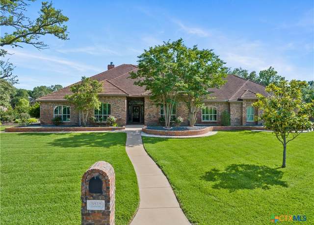 Property at 3818 Southlake Dr, Belton, TX 76513, 4 beds, 3 baths