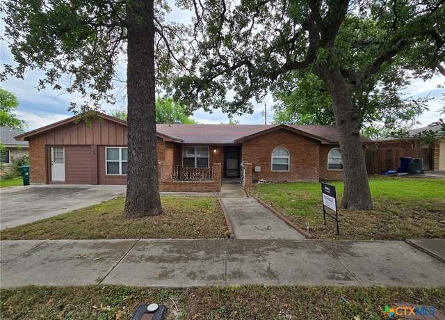 Property at 421 Carothers St, Copperas Cove, TX 76522, 4 beds, 2 baths
