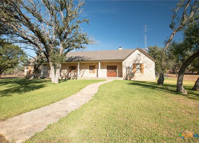 Property at 267 County Road 4016, Lampasas, TX 76550, 2 beds, 2 baths