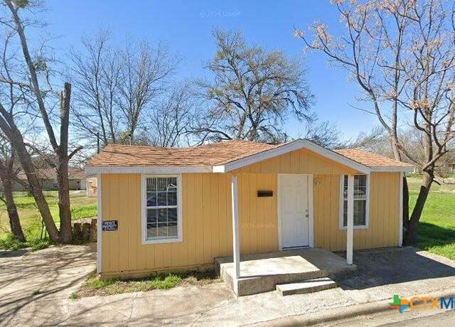Property at 613 Murphy St, Killeen, TX 76541, 5 beds, 2 baths