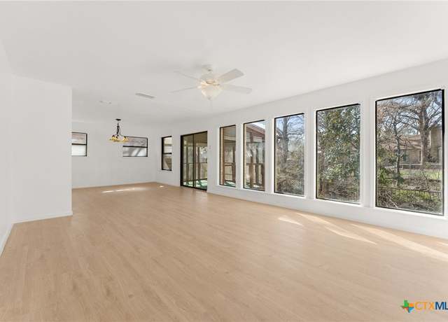 Property at 4003 River Oaks Cir, Temple, TX 76504, 3 beds, 2 baths