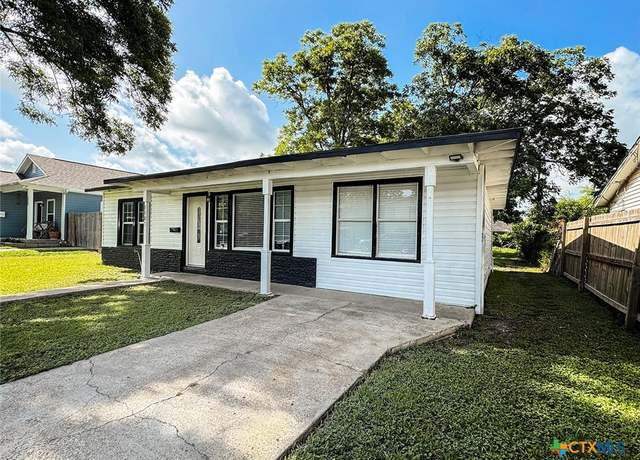 Property at 3007 Meadowlane St, Victoria, TX 77901, 3 beds, 1 bath