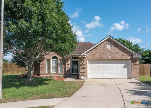 Property at 101 Arabian Dr, Victoria, TX 77904, 3 beds, 2 baths