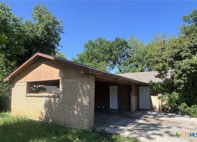 Property at 2010 S 15th St, Temple, TX 76504, 4 beds, 2 baths