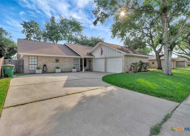 Property at 408 Navajo Dr, Victoria, TX 77904, 3 beds, 2 baths