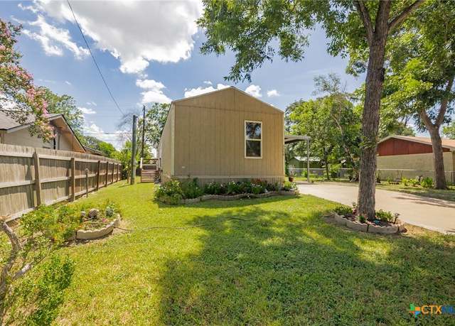 Property at 3308 Catalpa St, Victoria, TX 77901, 3 beds, 2 baths
