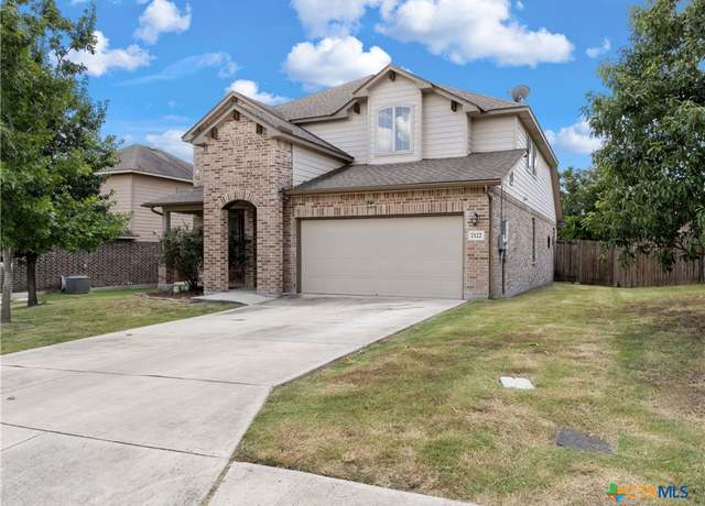Property at 2122 Dove Crossing Dr, New Braunfels, TX 78130, 5 beds, 3 baths