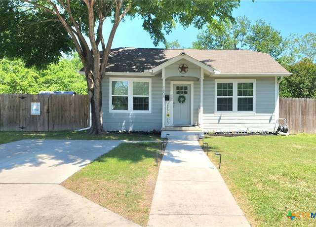Property at 1804 N Goldman St, Victoria, TX 77901, 2 beds, 1 bath
