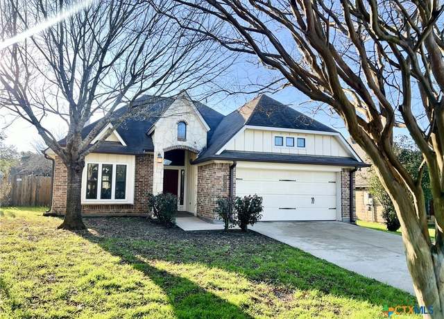Property at 2410 Cheyenne Dr, Brenham, TX 77833, 3 beds, 2 baths