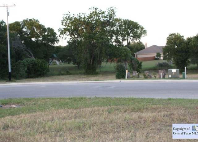 Property at 601 Oak Creek Pkwy, Seguin, TX 78155