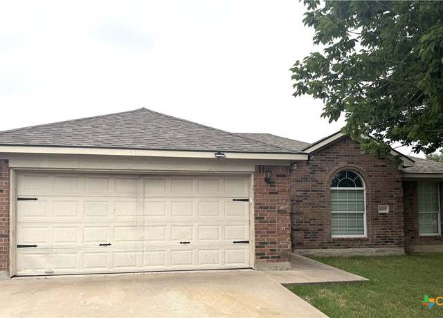 Property at 1609 Paint Brush Dr, Lockhart, TX 78644, 3 beds, 2 baths
