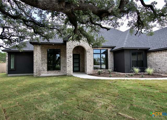 Property at 5727 Sparrow Ct, Temple, TX 76502, 4 beds, 3 baths