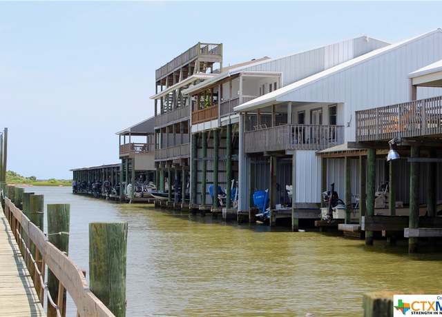 Property at 605 S 13th St #605, Port O'connor, TX 77982, 3 beds, 2.5 baths