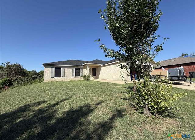 Property at 3104 Viewcrest Dr, Killeen, TX 76549, 5 beds, 2 baths