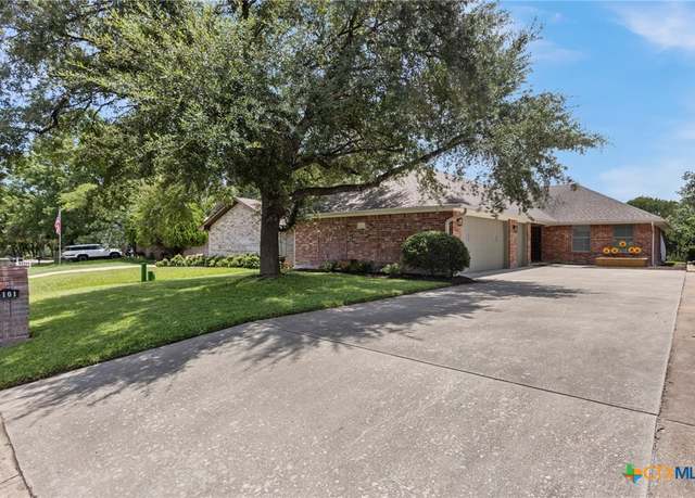 Property at 2101 Chisholm Trl, Salado, TX 76571, 3 beds, 2 baths