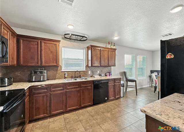 Property at 2701 Settlement Rd, Copperas Cove, TX 76522, 3 beds, 2 baths
