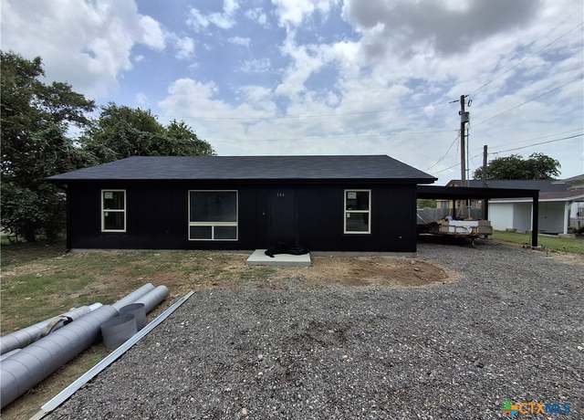 Property at 506 E Avenue R, Belton, TX 76513, 3 beds, 2 baths