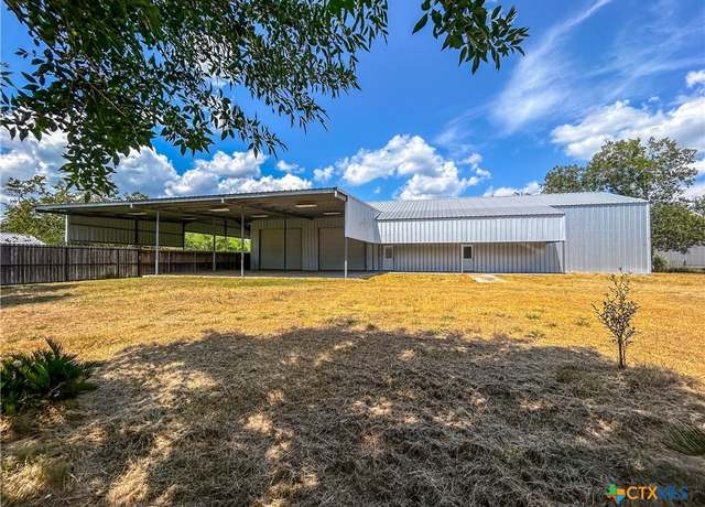 Property at 90 Honey Dr, Victoria, TX 77904